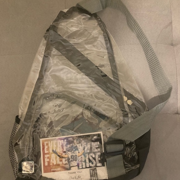#SOLD#NFL OFFICIAL EAGLES CROSSBODY CLEAR MED BACKPACK ADJUSTABLE 1 STRAP STAD - Picture 5 of 12